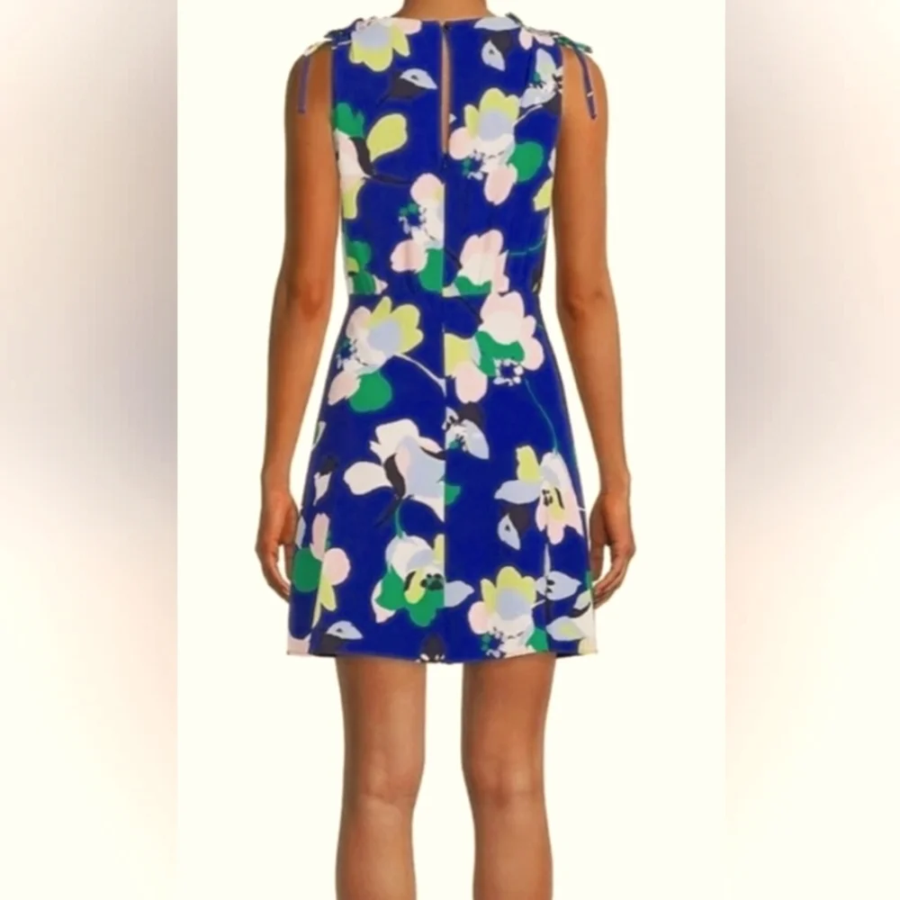 New Vince Camuto Pebble Crepe V-Neck Blouson Pleat dress Size 4 - Picture 2 of 8